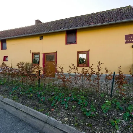 Snug Holiday In The Heart Of Bresle Valley With Garden