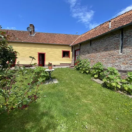 Snug Holiday In The Heart Of Bresle Valley With Garden Сasa de vacaciones
