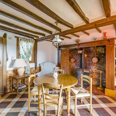 Snug Holiday In The Heart Of Bresle Valley With Garden Сasa de vacaciones